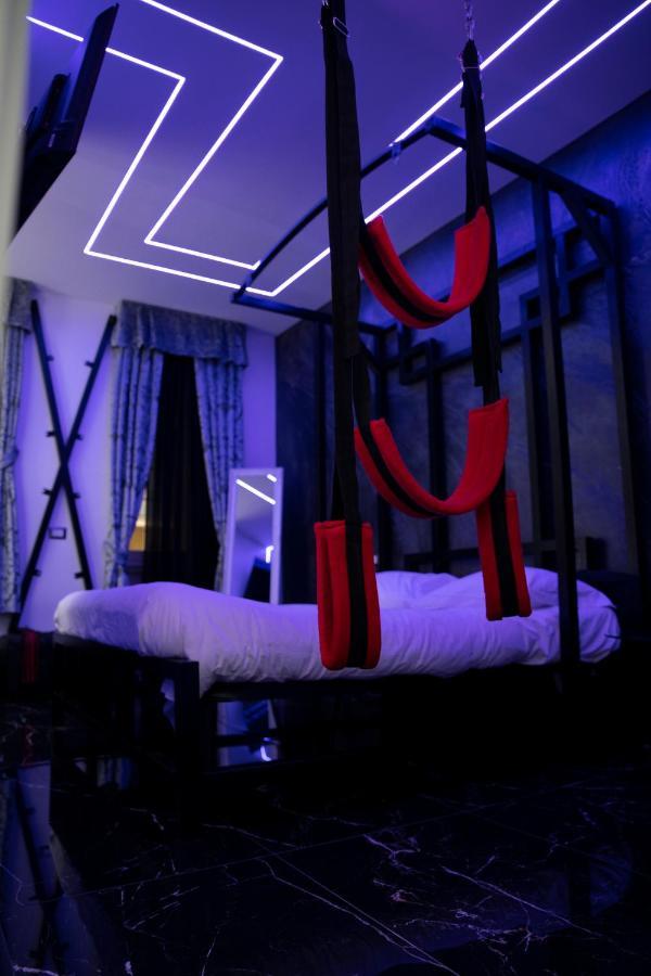 Suite Luxury Bdsm روما المظهر الخارجي الصورة