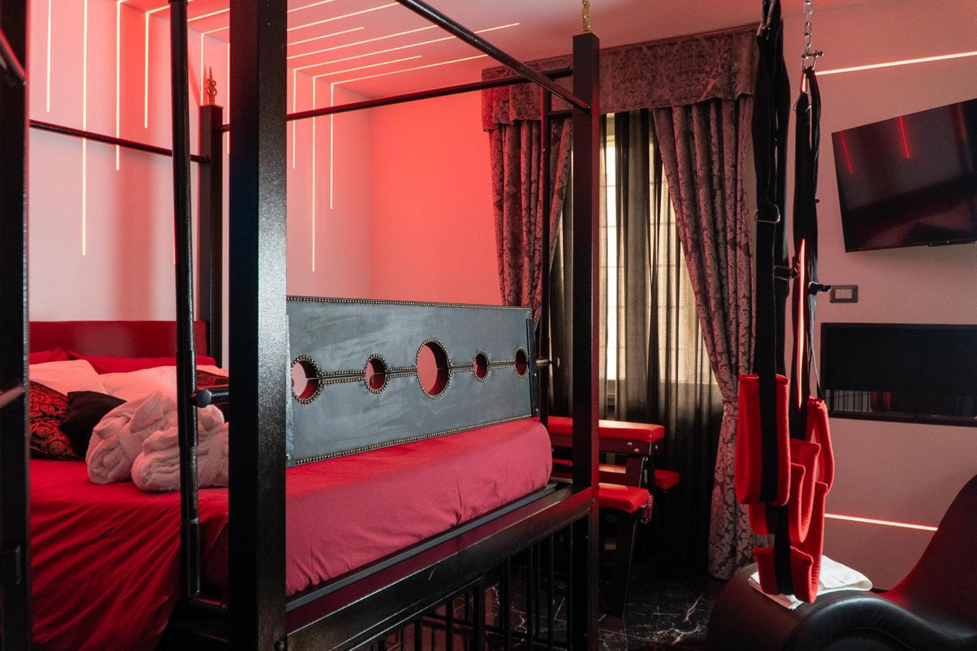 Suite Luxury Bdsm روما المظهر الخارجي الصورة
