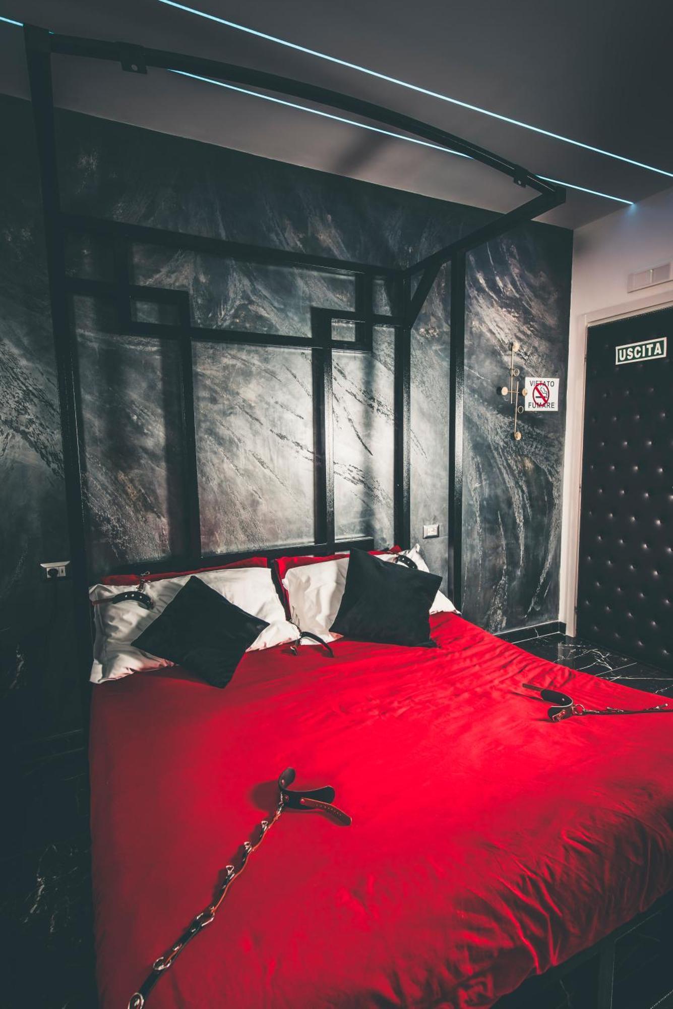 Suite Luxury Bdsm روما المظهر الخارجي الصورة