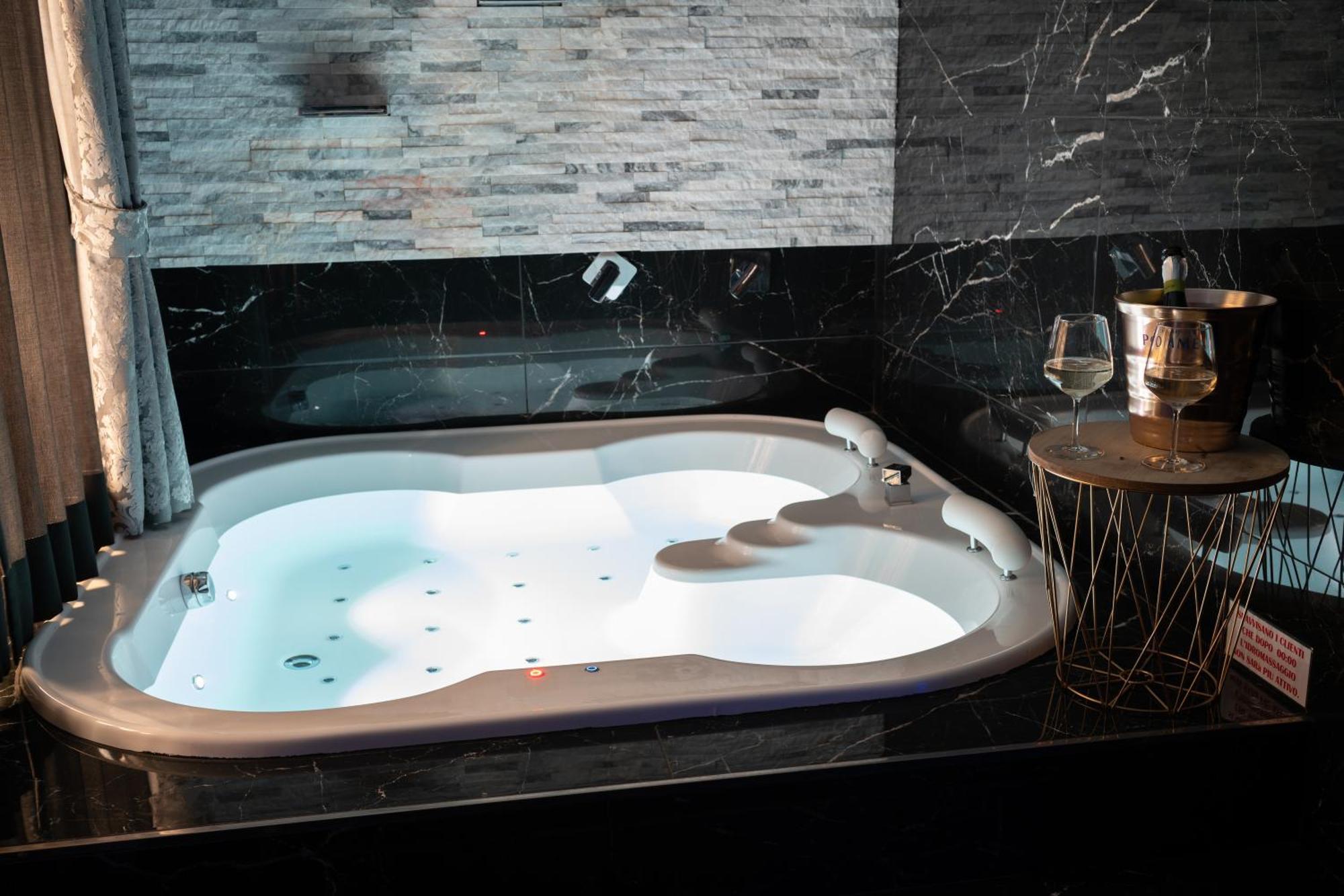 Suite Luxury Bdsm روما المظهر الخارجي الصورة